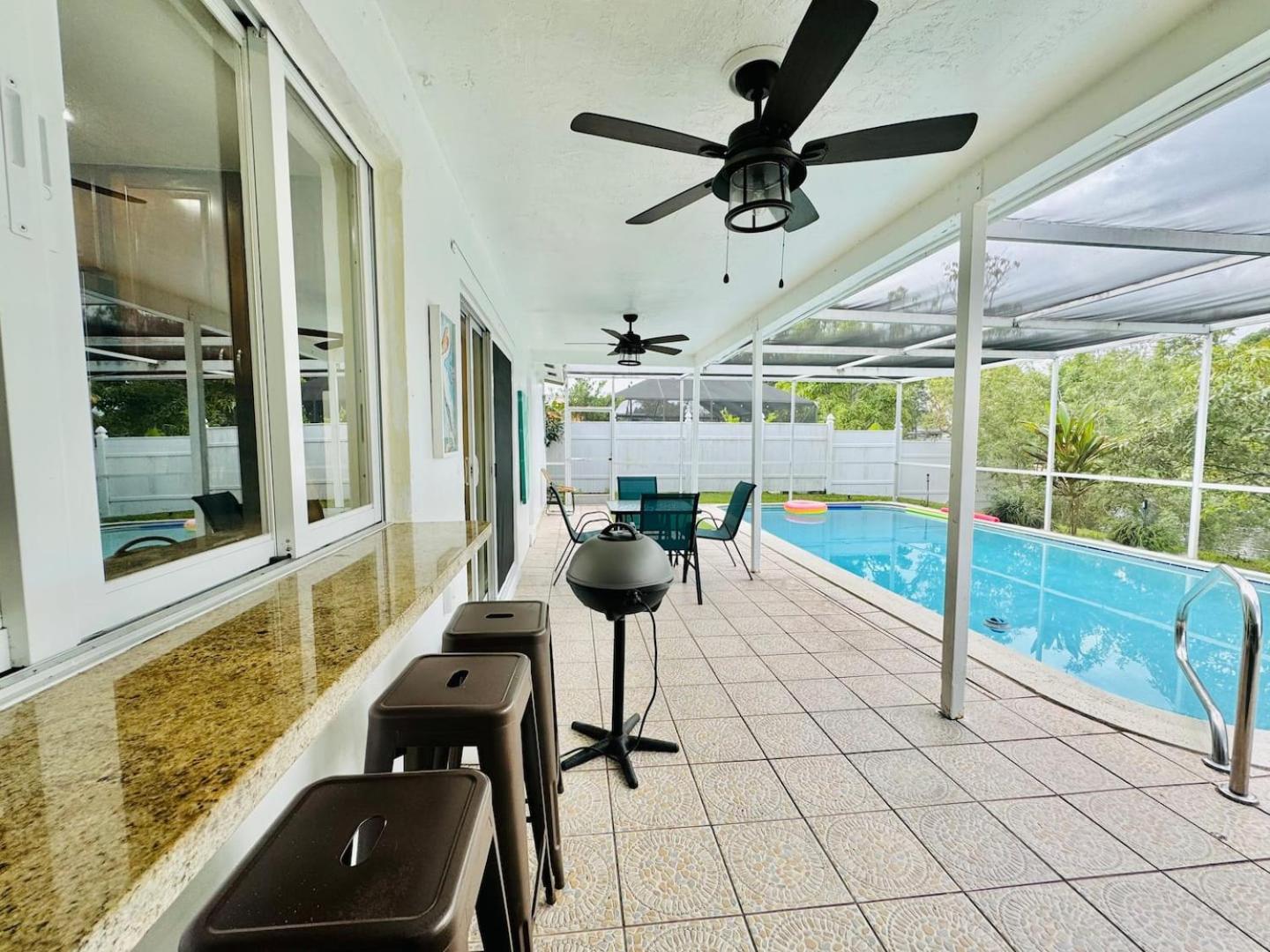 Serenity Spot Wd Pool, Lake, River & Canal View Sunrise Exterior photo